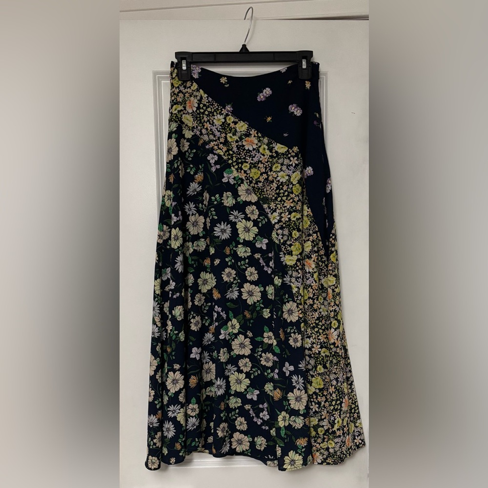 Floral Patterned skirt